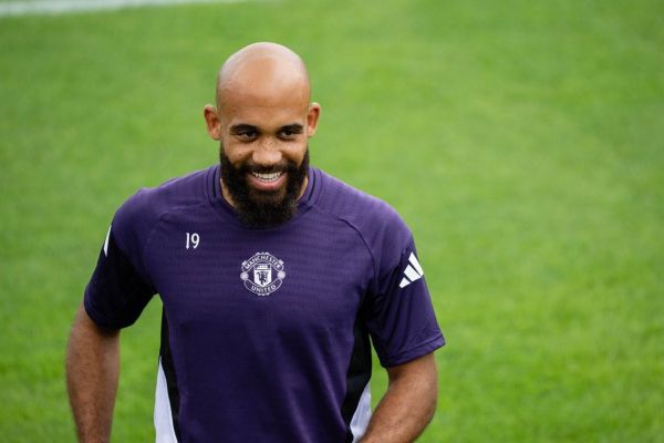  تجلیل برایان امبومو از بزرگان فوتبال آفریقا