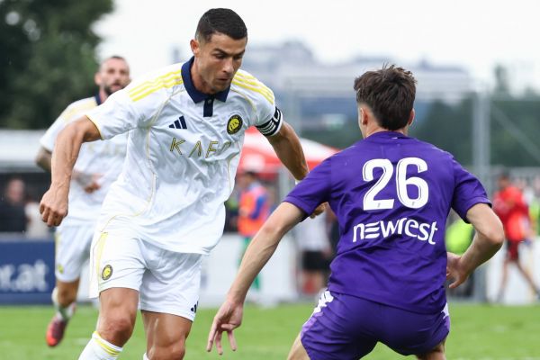  کریستیانو رونالدو با پلیس طرفدارانش را تهدید کرد