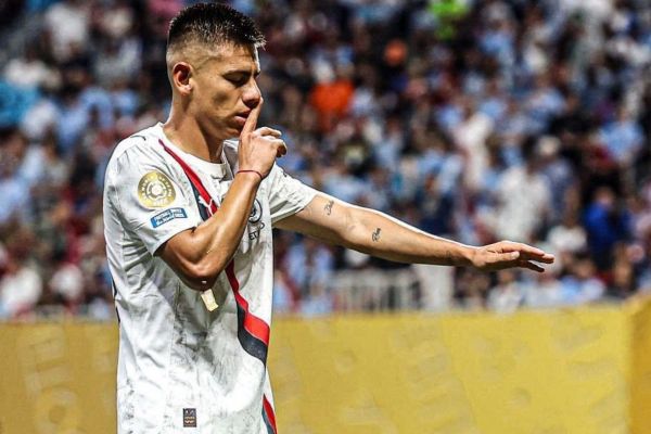  منچسترسیتی خواهان انتقال قرضی پدیده آرژانتینی به خیرونا