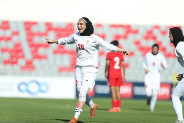  سارا دیدار  از استوری سردار آزمون خوشحال شدم