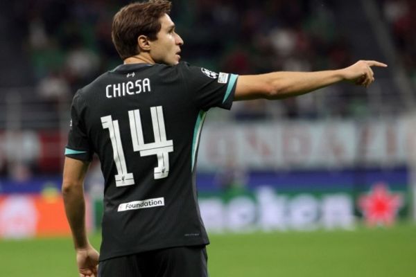 ناپولی دوباره به سراغ خط حمله لیورپول میآید