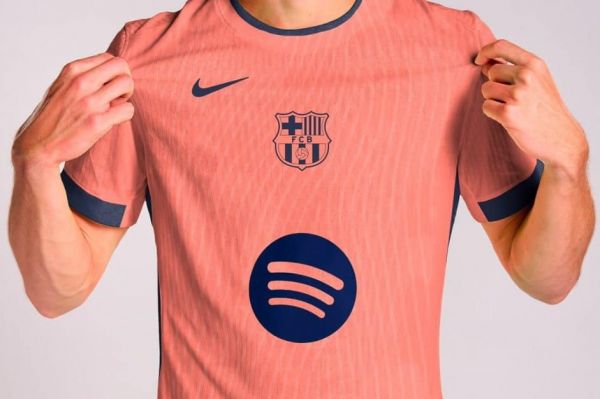  تصاویر لو رفته از کیت سوم جدید بارسلونا