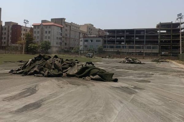 آغاز پروژه بازسازی زمین فوتبال ورزشگاه شهدای گمنام