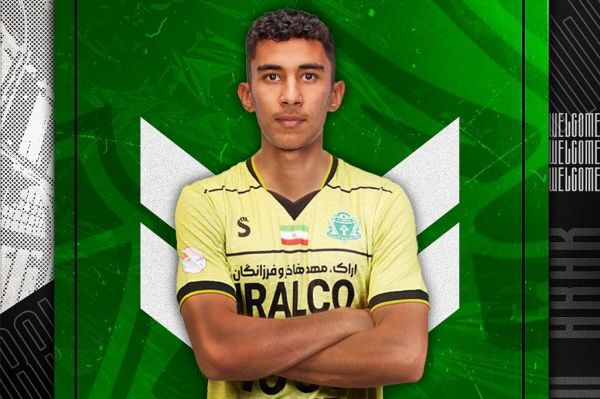 مدافع چپپای اراکی در جمع شاگردان حسینی