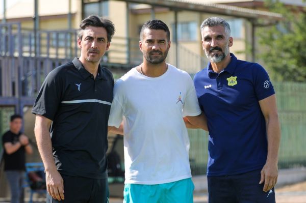  گزارش تصویری  دیدار دوستانه صنعت نفت و خیبر