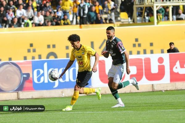 دیدار دوستانه ذوبآهن و سپاهان در فولادشهر