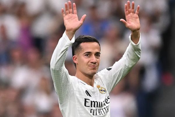  پیشنهاد تیم کاتالانی به اسطوره رئال مادرید؛ وازکز در لالیگا می‌ماند