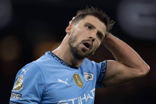  ستون خط دفاع منچستر سیتی قراردادش را تمدید خواهد کرد