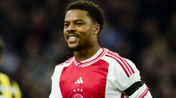  ماجرای عجیب مهاجم مورد علاقه دو تیم انگلیسی