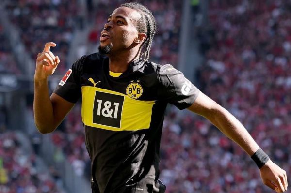  هافبک چلسی در راه دورتموند؛ مذاکره برای انتقال قرضی و بند خرید