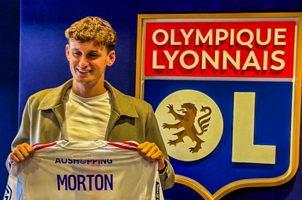 رسمی؛ پدیده جوان لیورپول راهی فوتبال فرانسه شد