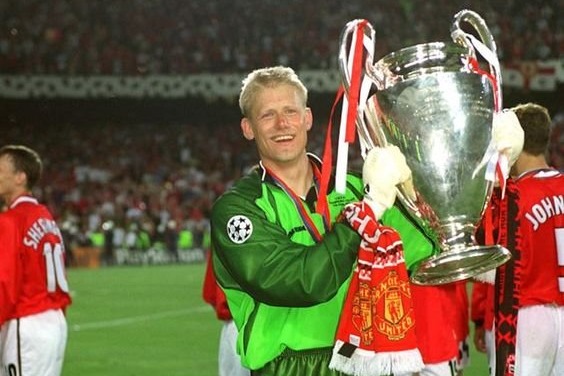 نوستالژی 34 سال از انتقال اشمایکل به منچستر یونایتد گذشت