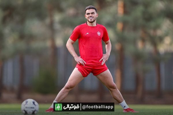  اختصاصی  غیبت اورونوف در سه هفته ابتدایی؛ اوستون درحال فیزیوتراپی