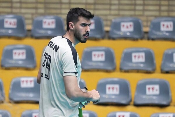 خانزاده پیاتزا به اصرار من پاسخ منفی داد