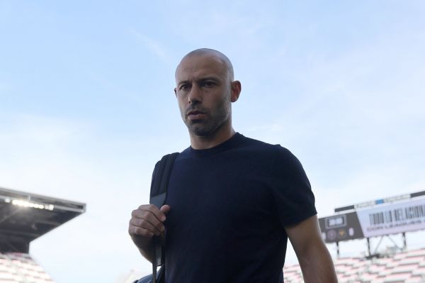 ستایش ماسکرانو از درخشش سوارز در غیاب مسی