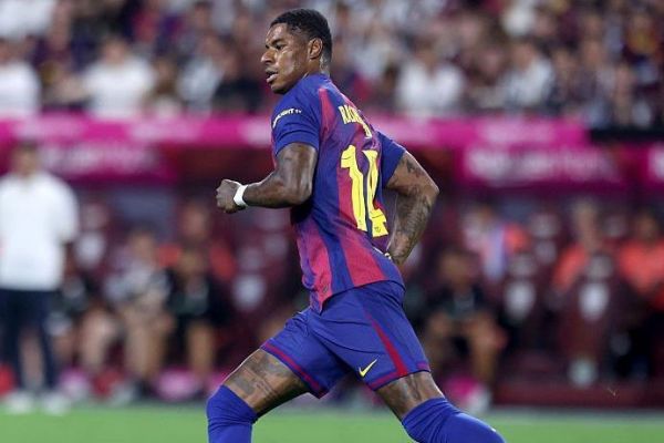 تیم منتخب آکادمی منچستریونایتد با حضور بازیکنان جدید بارسلونا و رئال مادرید عکس