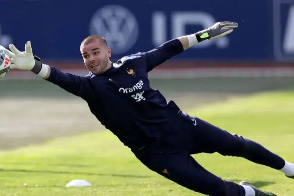  شوالیه کار دوناروما را در پاریسن ژرمن تمام کرد