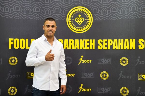 باشگاه سپاهان: مشکلی برای ثبت قرارداد آلوز نداریم! | فوتبالی