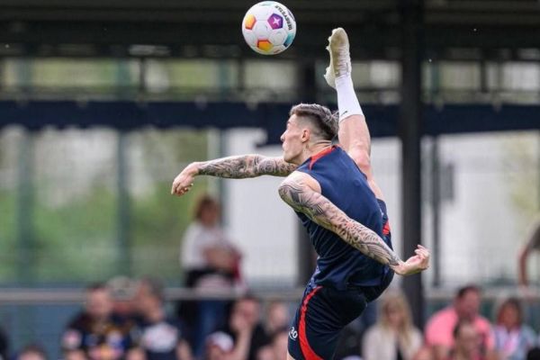  میزان دستمزد هفتگی ستاره اسلوونیایی جدید منچستریونایتد