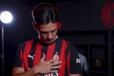  فهرست گران‌ترین خریدهای تاریخ باشگاه میلان، لیائو همچنان در صدر