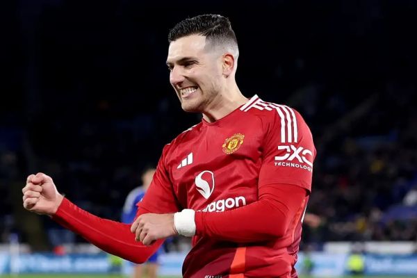  واکنش مدافع منچستریونایتد به بازسازی 50 میلیونی کارینگتون