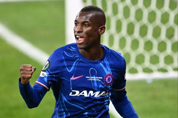  دو مشتری نهایی مهاجم سنگالی چلسی مشخص شدند