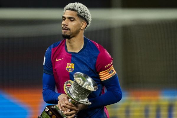  چلسی و انتخاب جانشین مدافع مصدوم خود؛ رهبر خط دفاعی بارسلونا