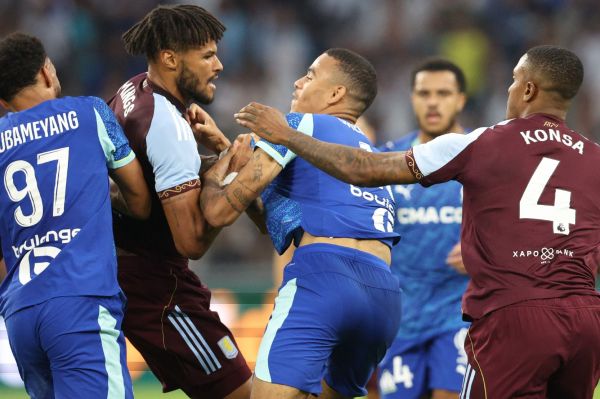 دلیل درگیری دو هموطن انگلیسی در بازی دوستانه چه بود