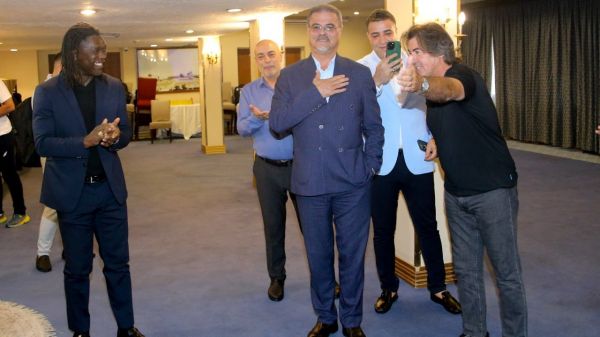 ۴۸ ساعت حیاتی در انتظار استقلال؛ زلزله مدیریتی حوالی ساختمان سعادت آباد