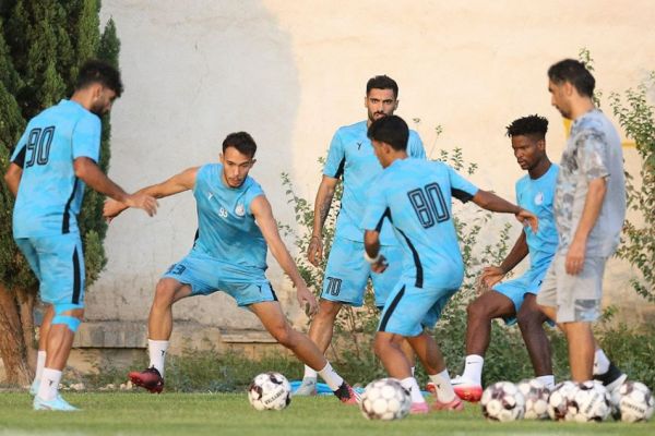 ساپینتو تمرین استقلال را تعطیل کرد