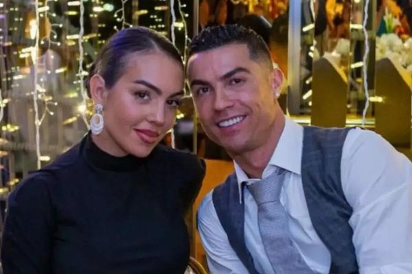  حلقه نامزدی رونالدو چقدر می‌ارزد   عکس