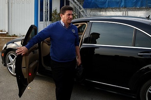 انتقاد قلعهنویی از لغو شدن حوالههای خودرو؛ به تیم ملی ضربه خورد