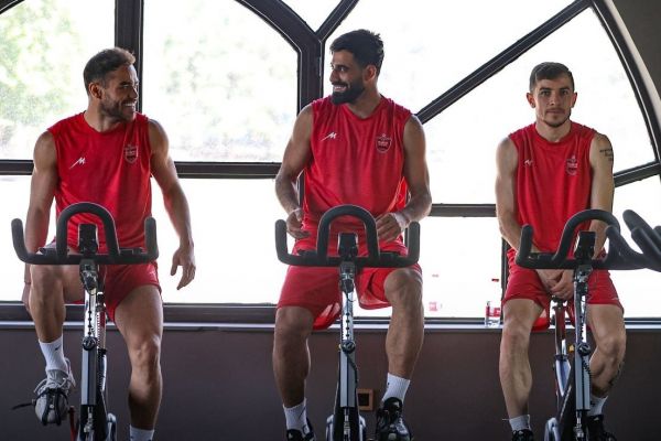  کری‌خوانی کنعانی شروع شد؛ قرمز فقط پرسپولیس