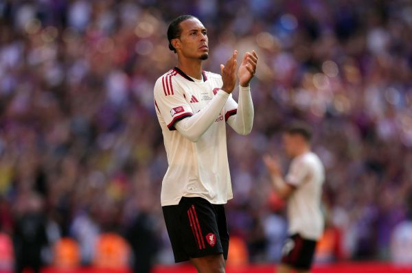  ۱۰ مدافع میانی برتر جهان از نگاه FourFourTwo