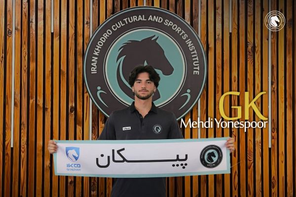 4 بازیکن جوان در تیم بزرگسالان پیکان