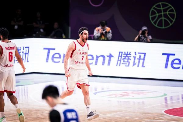 صعود ملیپوشان ایران به نیمهنهایی کاپ آسیا ۲۰۲۵