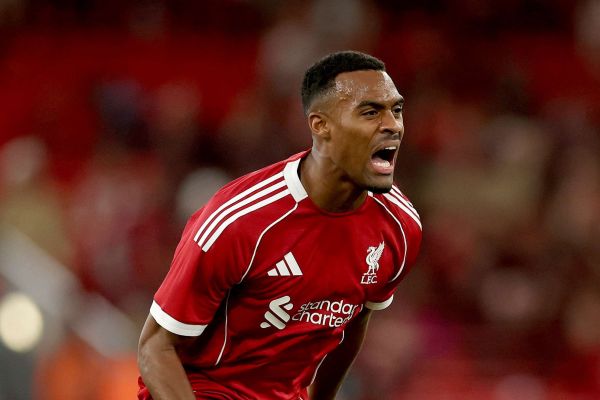  ۱۰ هافبک دفاعی برتر جهان از نگاه FourFourTwo