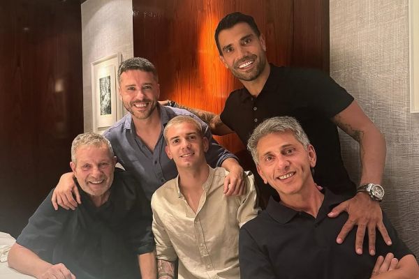 عکس؛ جشن تولد خرید جدید رئال مادرید در کنار خانواده و وکلایش