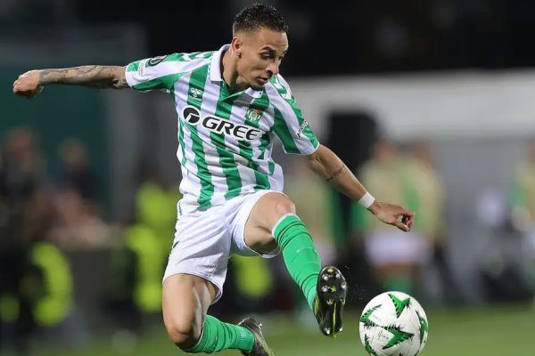  آنتونی آماده تمدید قرارداد با منچستریونایتد برای تسهیل انتقال به بتیس