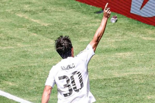 بازیکنانی که پیراهن شماره 30 رئال مادرید را بر تن کردند