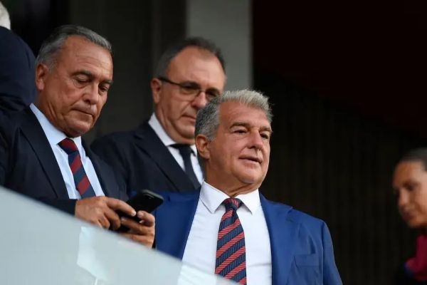  حمله تند لاپورتا به منتقدان بارسلونا