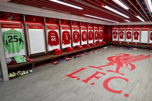 عکس؛ جای خالی برای ژوتا در رختکن لیورپول