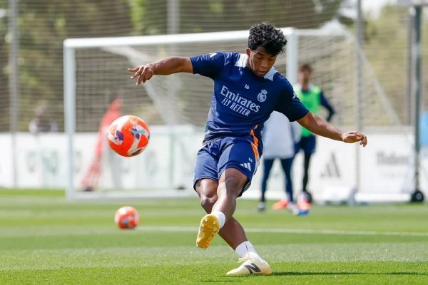 مهاجم شماره 9 رئال مادرید ممکن است جدا شود