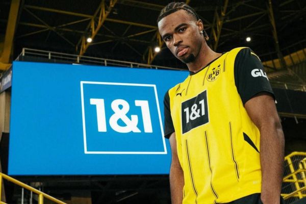 چلسی پیشنهاد دورتموند برای ستاره انگلیسی را رد کرد