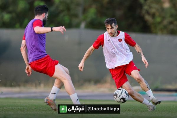 فرشاد احمدزاده در ترکیب اصلی پرسپولیس