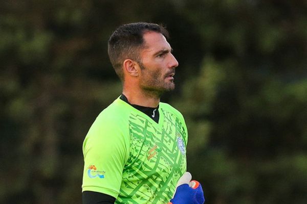  عکس نوشت  آدان به دنبال اولین کلین‌شیت در استقلال