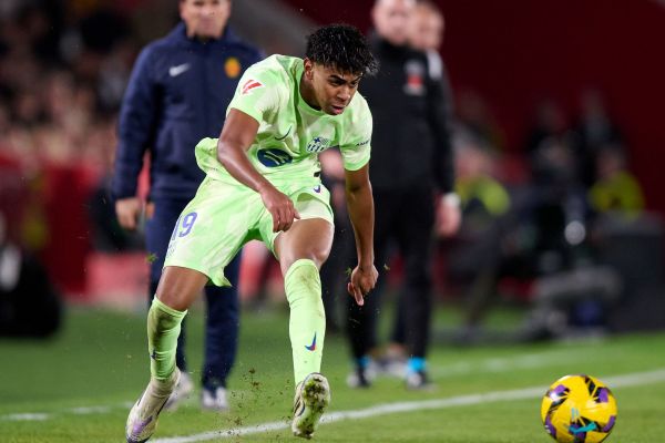  تمجید ویژه اسطوره رئال مادرید از یامال