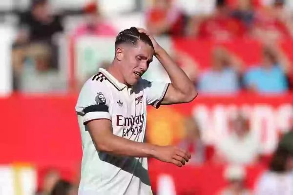 بالا گرفتن انتقادها از عملکرد گیوکرس مقابل منچستریونایتد