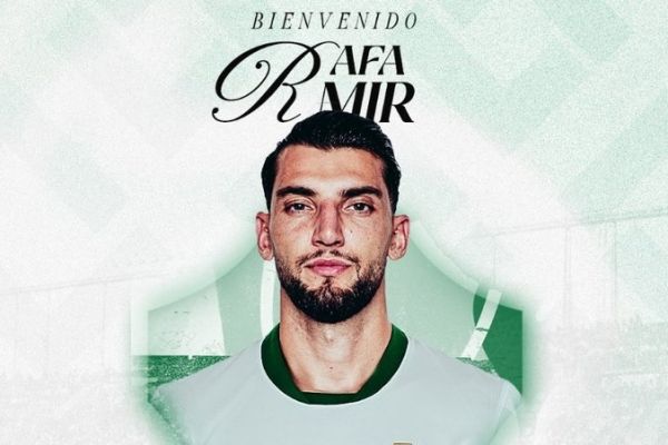  رسمی؛ مهاجم جنجالی والنسیا راهی الچه شد