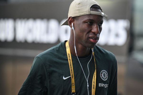 نزدیکتر شدن ستاره چلسی به درهای خروج استمفورد بریج